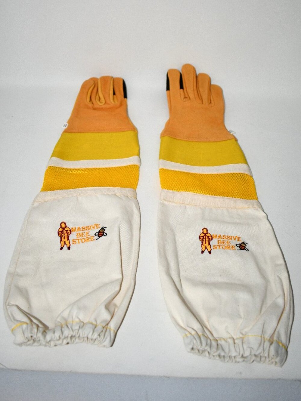 Massive Bee Beekeeping Gloves, SMALL, Cowhide Leather, Ventilated, Yellow, NWT C